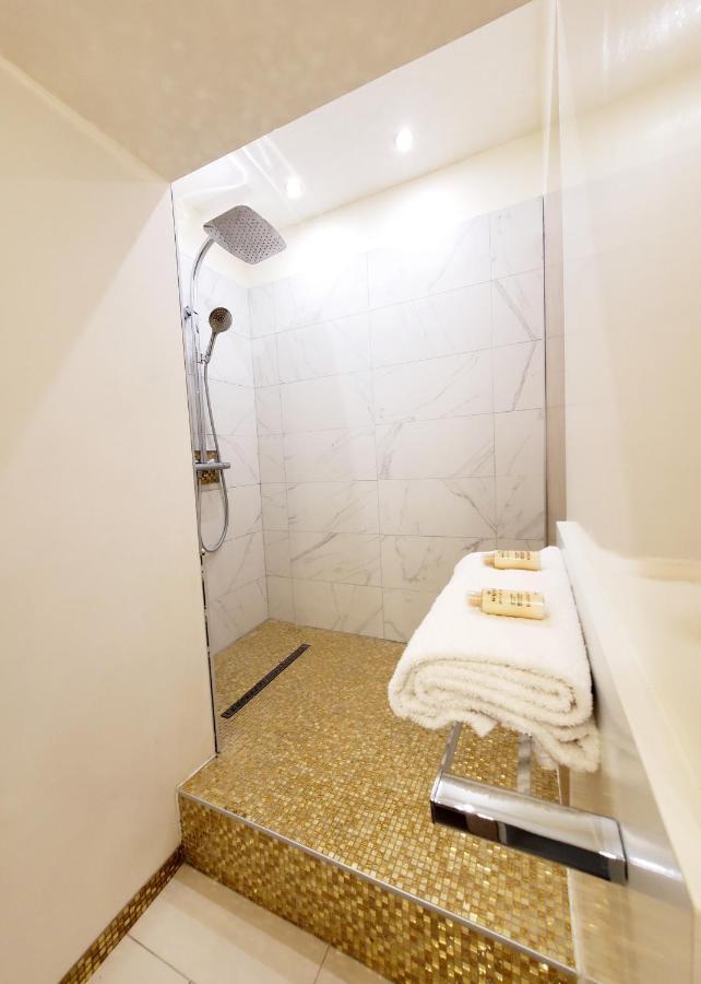 Appartement En Bord De Lac Avec Jaccuzi アンフィオン・レ・バン エクステリア 写真